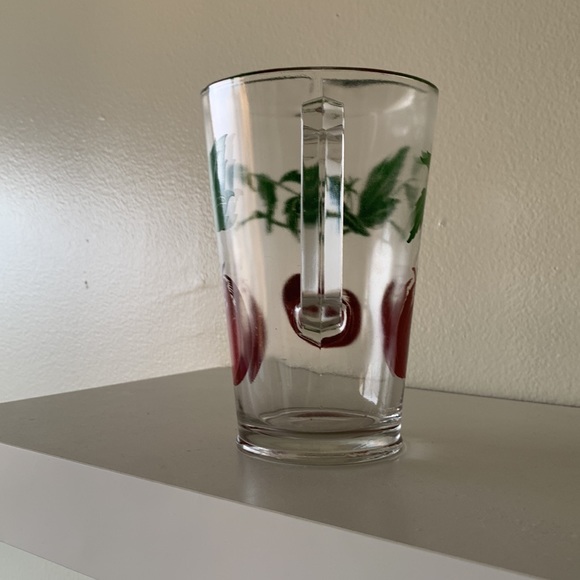 Vintage Mid Central Modern Pyrex Glass Pitcher With Tomato Theme Design - Picture 2 of 4